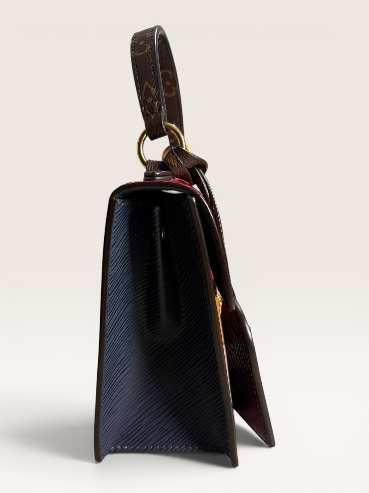 Authentic Louis Vuitton Vernis Shoulder Bag- Pre-Owned